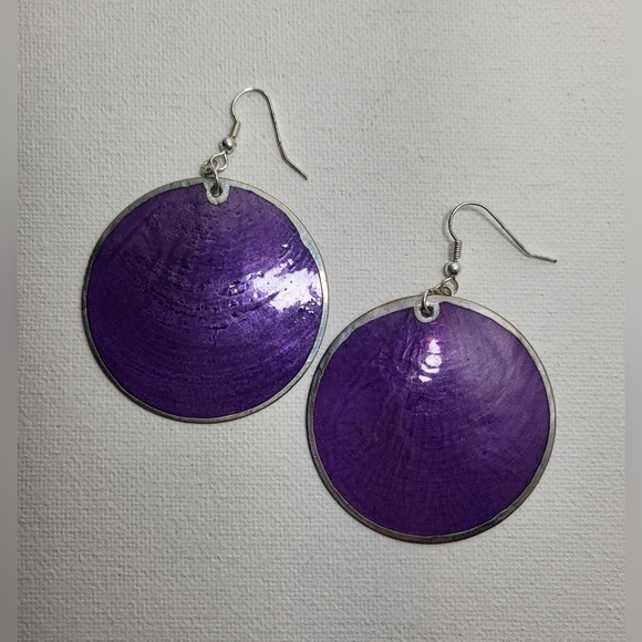 🕳️ Purple Shell Earrings with Silver Border - Picture 2 of 5